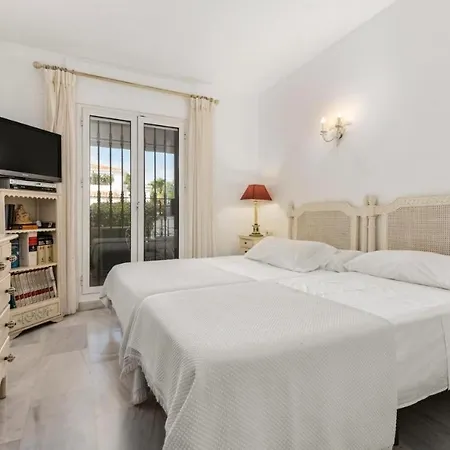 아파트 Beachfront With Parking San Pedro Alcantara Playa 5 Min Puerto Banus *