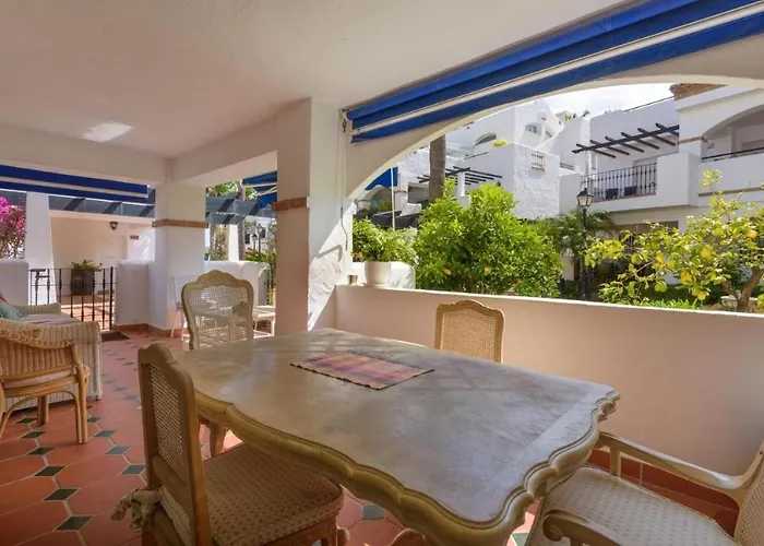 Beachfront With Parking San Pedro Alcantara Playa 5 Min Puerto Banus 마르베야