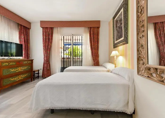 Beachfront With Parking San Pedro Alcantara Playa 5 Min Puerto Banus 마르베야